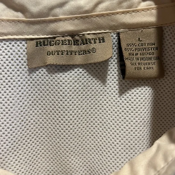 Rugged Earth Outfitters button down - Picture 2 of 3